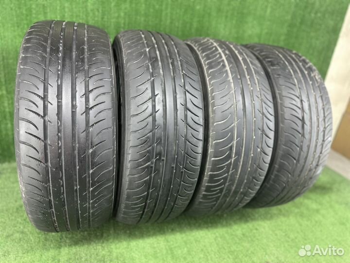 Kumho Ecsta SPT KU31 215/60 R16 95V