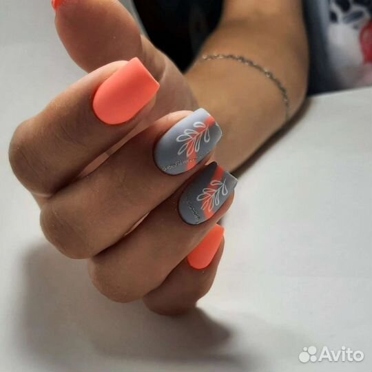 Маникюр и педикюр