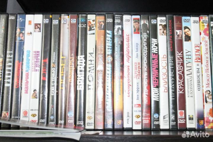 Лицензионные диски DVD с кино-фильмами 134 шт