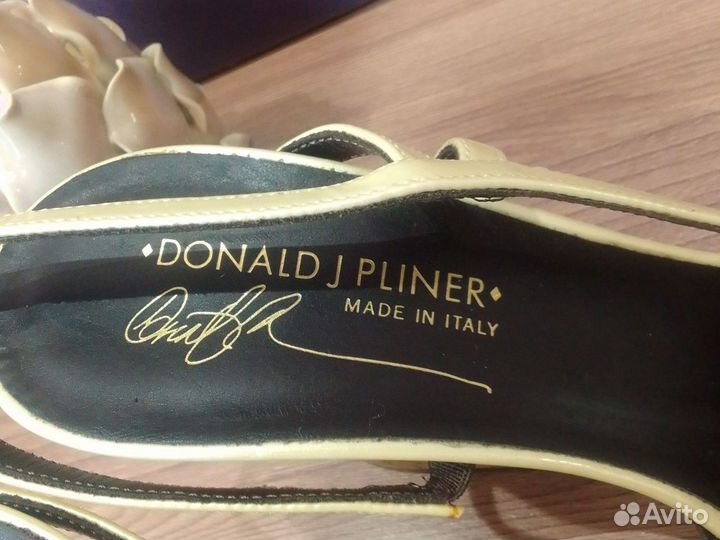 Босоножки Donald J Pliner 38р