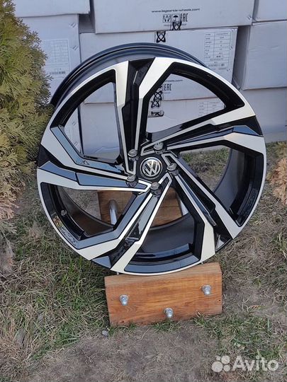 Диски R20 Volkswagen Tiguan
