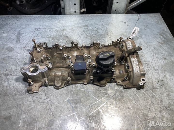 Клапанная крышка Mercedes Cla C117 M270 1.6 turbo