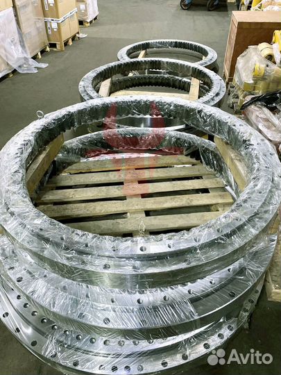 Поворотный круг JCB JS220XD JRB0017