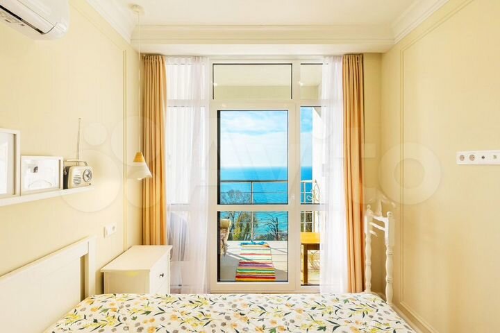 2-к. квартира, 50 м², 3/3 эт.