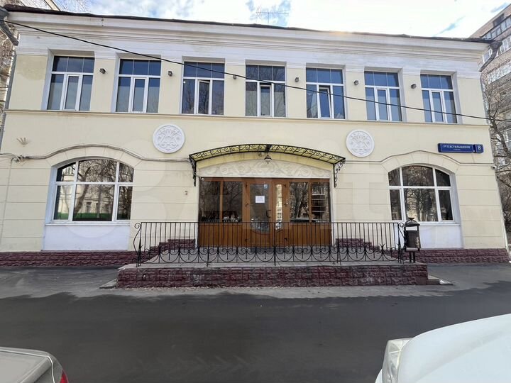 Здание, 320 м²