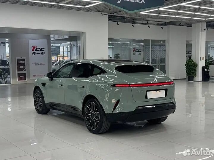 Avatr 11 313 л.с. AT, 2023, 9 700 км