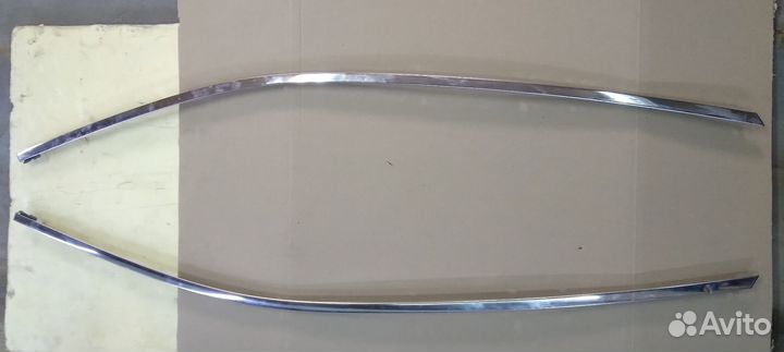 Молдинг передней двери верхний на lexus rx 350