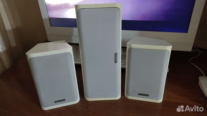 Yamaha 100 watt Акустические колонки