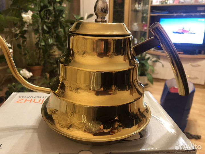 Чайник заварочный металлический. Kettle