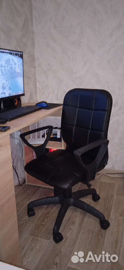 Компьютерное кресло