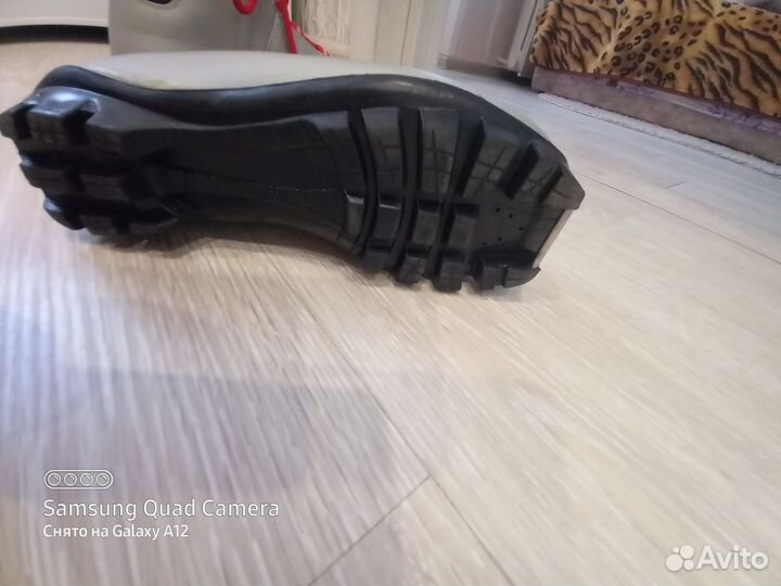 Ботинки лыжные