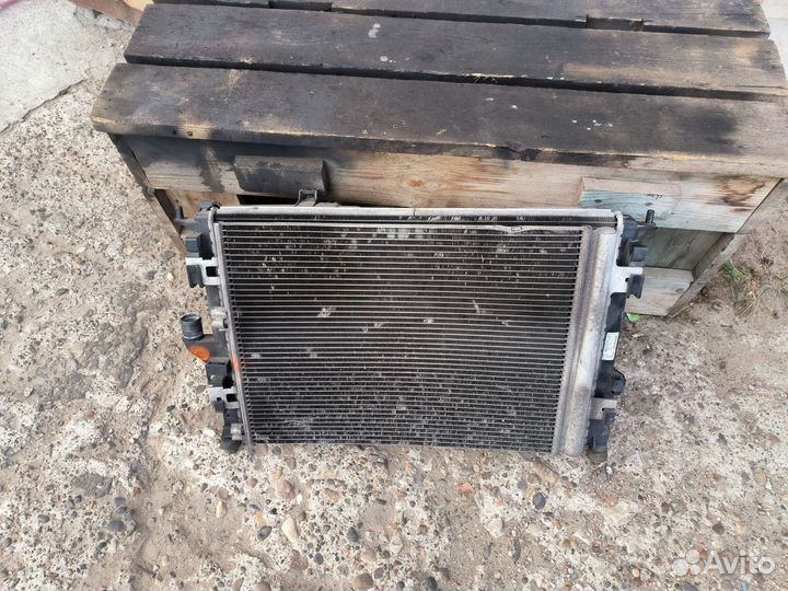 Рено логан сандеро кассета радиаторов 102 т км