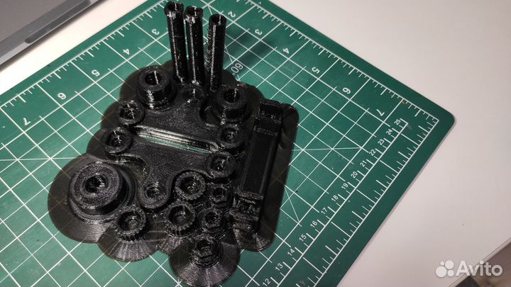 Держатель катушки с припоем