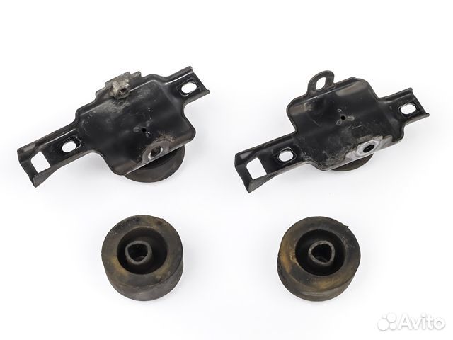 Кронштейн крепления радиатора Toyota Alphard