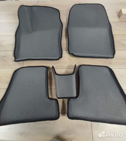 Автоковры водительские EVA Nissan Bassara JU30 Ева