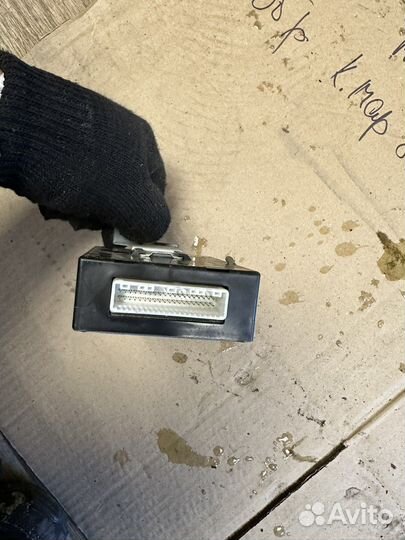 Блок управления дверьми Nissan Serena C25