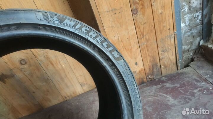 Michelin Pilot Sport 4 S 255/35 R19 96Y