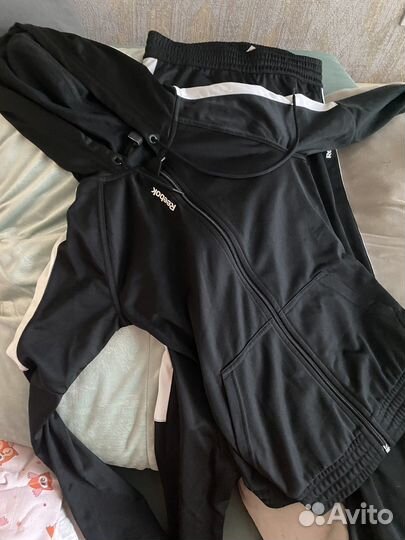 Спортивный костюм Reebok