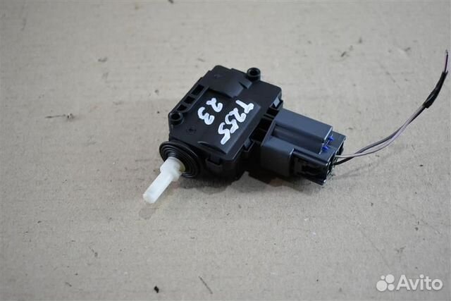 Замок лючка бензобака Ford Mondeo 4 поколение qxba