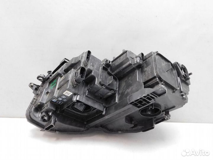 Фара правая Volkswagen Tiguan