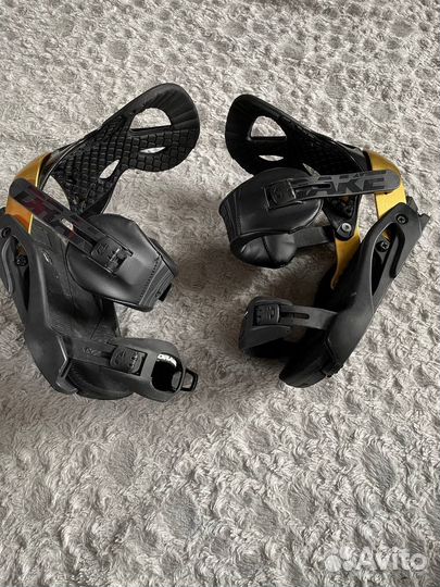 Крепления для сноуборда M Drake Jade