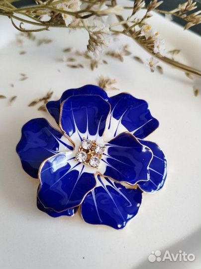 Крупная брошь кулон цветок