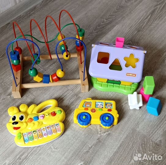 Развивающие игрушки для малышей