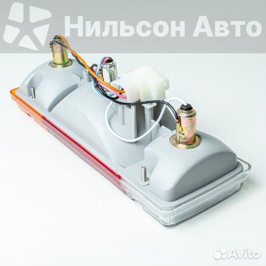 Стоп сигнал toyota dyna широкий, левый/правый один