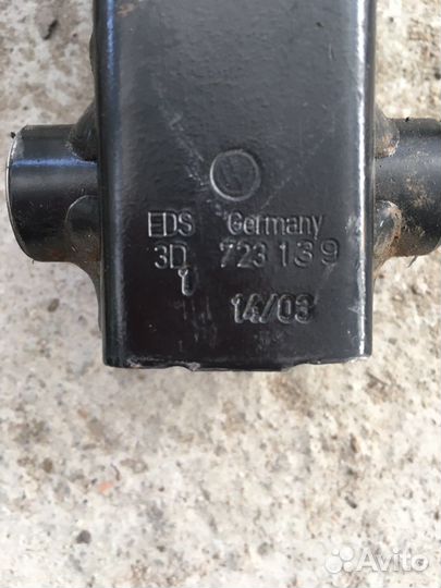 Педаль тормоза Volkswagen Phaeton (2069)