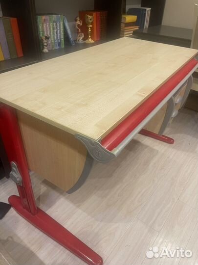 Растущая парта и стул бу