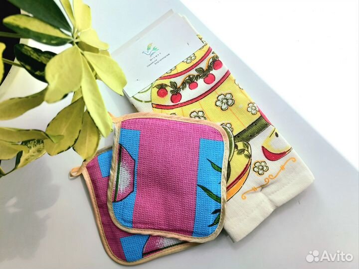 Набор кухонных полотенец, 2 шт + прихватки