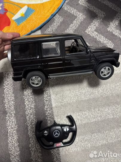 Машинка на пульте управления