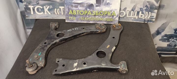 Передний правый рычаг Chery Tiggo 5