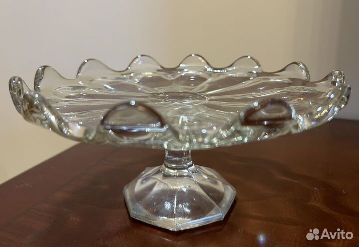 Старинная ваза для фруктов