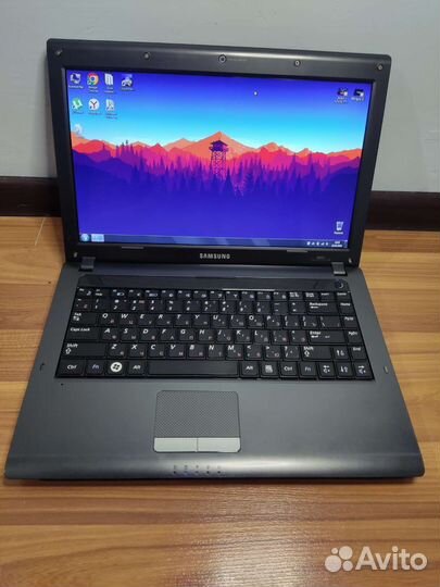 Samsung для учебы интернета и старых игр