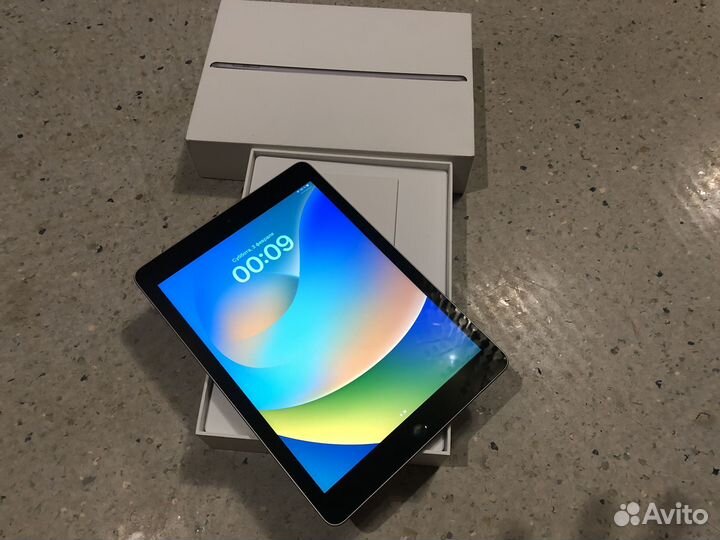 iPad, 32 GB(2019), +++60 игр для детей