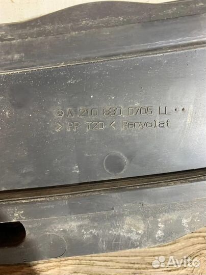 Решетка капота Mercedes Benz-Мерседес Бенц W210 E