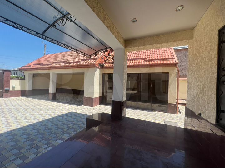 Дом 320 м² на участке 12 сот.