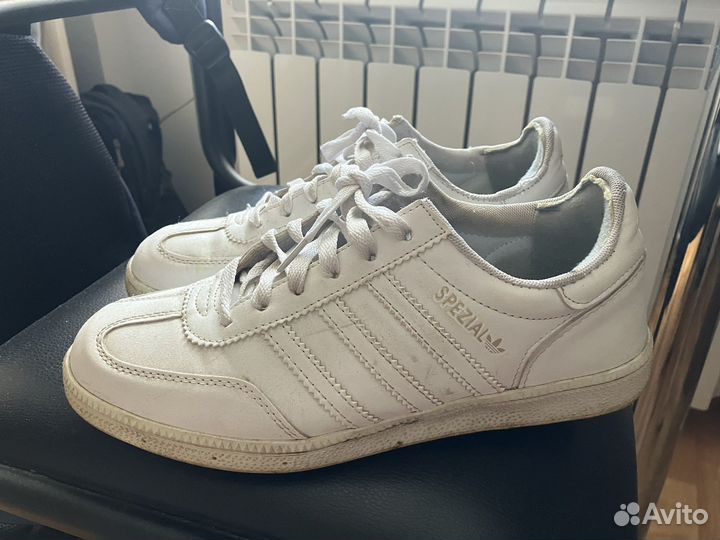 Кроссовкий Adidas