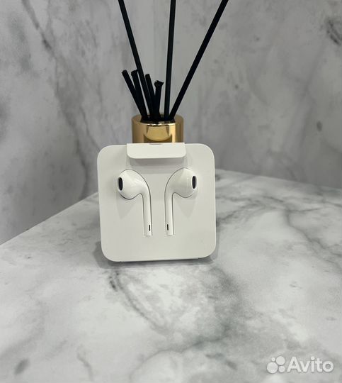 Наушники для iPhone проводные