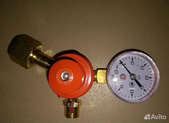 Редуктор с манометром для пропана. Новый