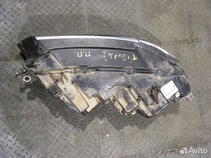 Фара правая (Volkswagen Tiguan)