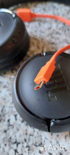 Беспроводные наушники jbl tune 560bt