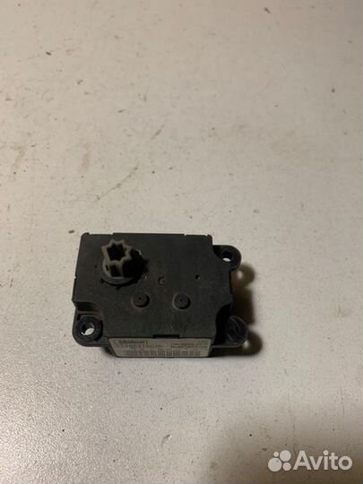 Моторчик заслонки отопителя Peugeot 308 EP6