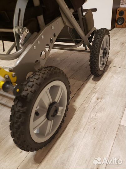 Инвалидное кресло