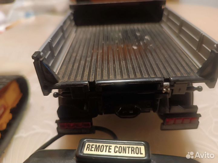 Игрушка экскаватор и самосвал