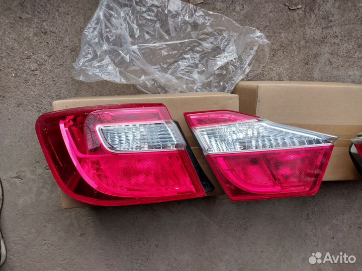 Задние фонари toyota camry 50 камри v 50 комплект
