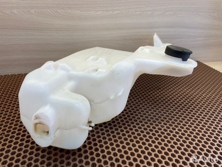 Бачок омывателя LADA X-Ray Cross