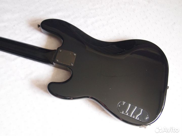 Fender Precision Bass PB62-77 All Black 2004 japan