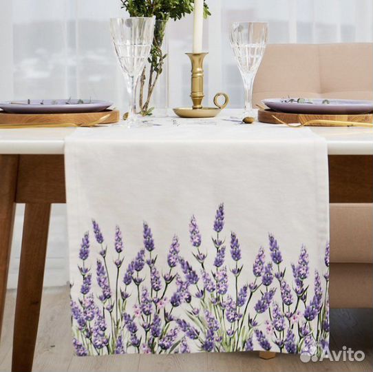 Дорожка на стол новая